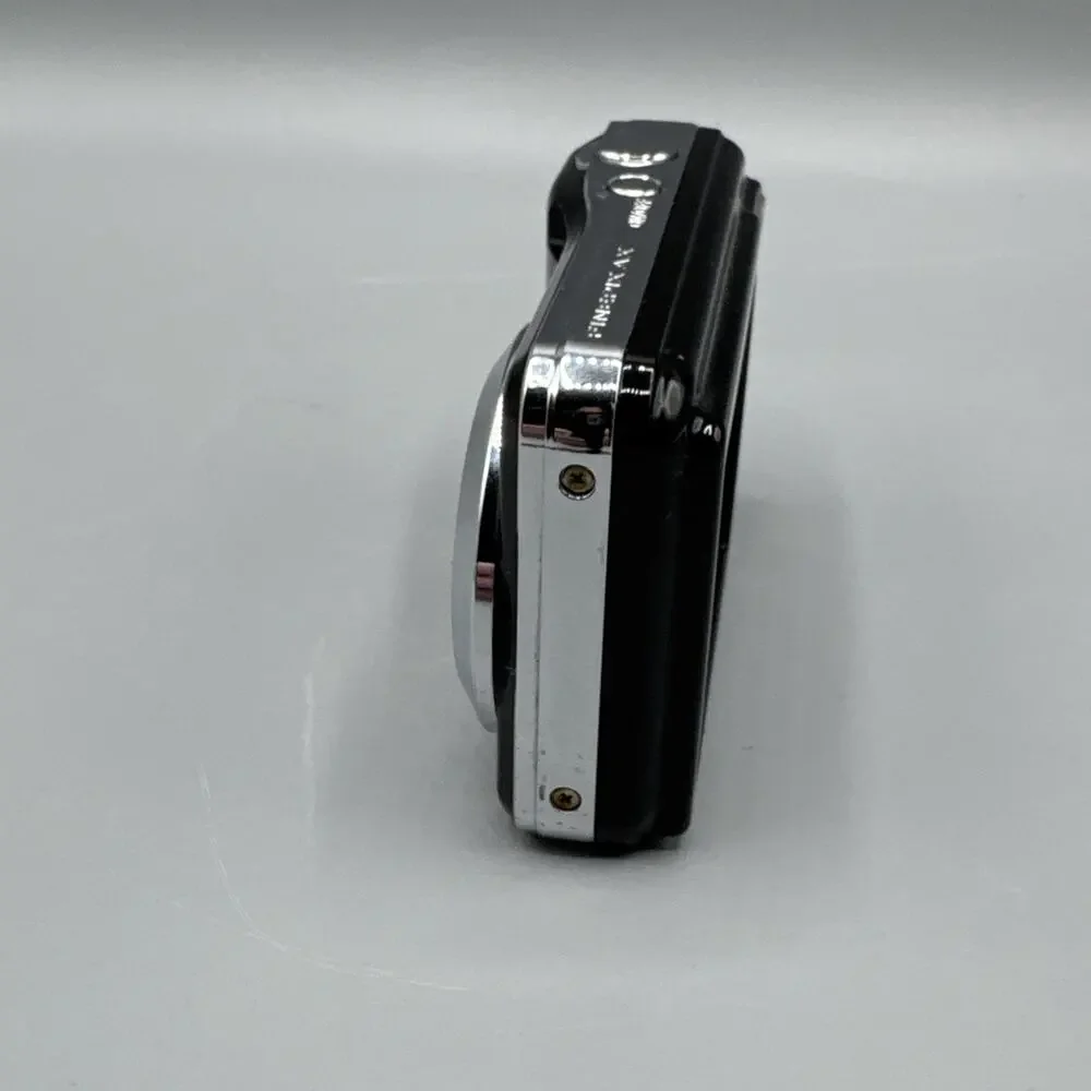 Fujifilm AX550 Digital Camera Black Not Working. For Parts